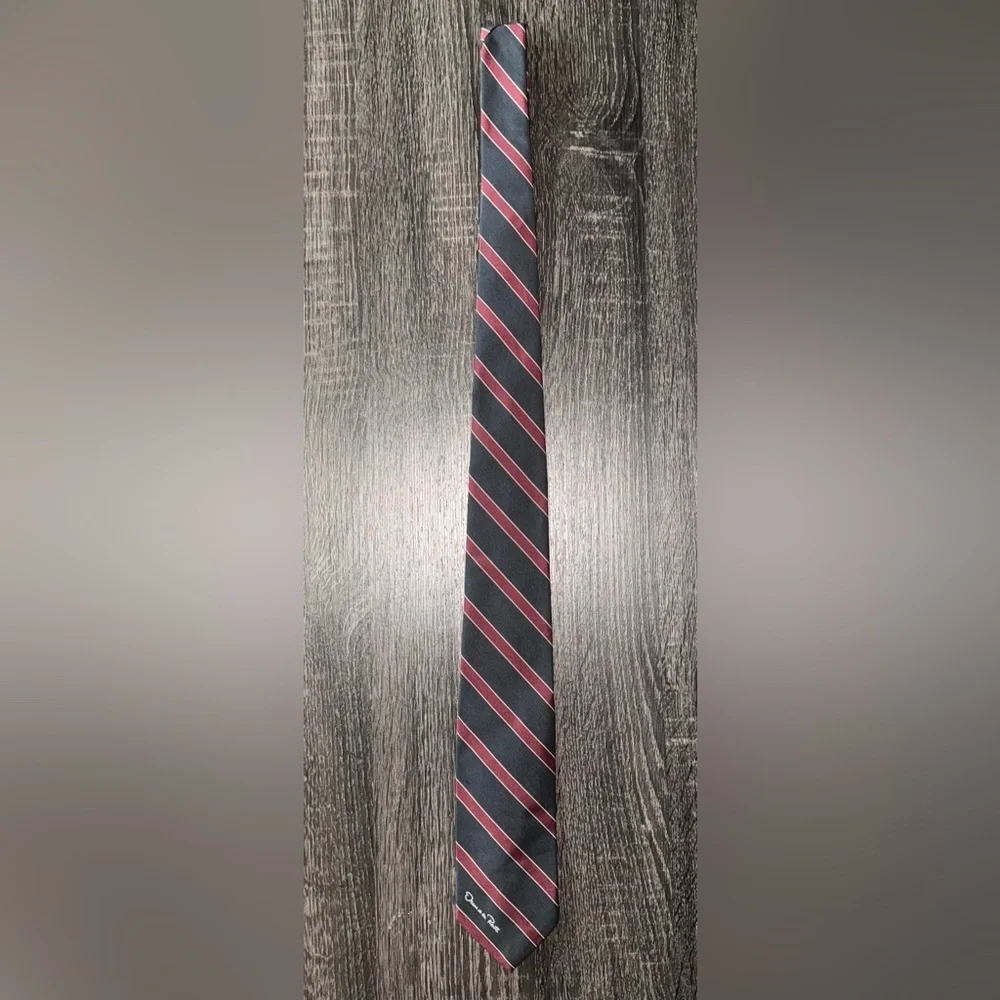 Oscar de la Renta Vintage Charcoal and Burgundy Striped Tie